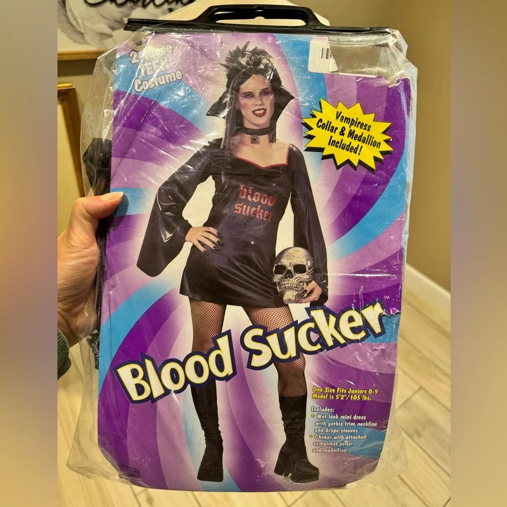 BLOOD SUCKER Vampire 2 Piece Costume